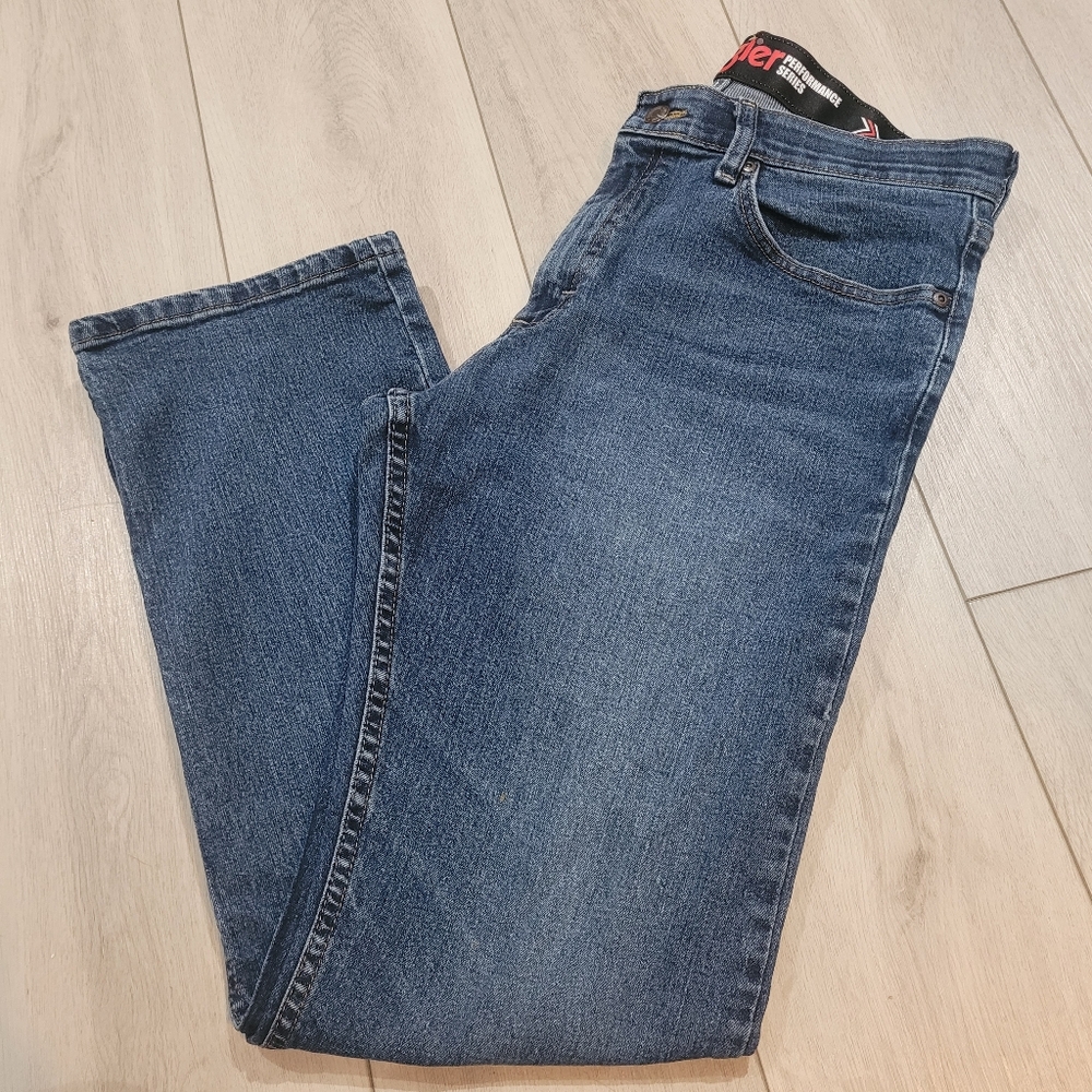 Wrangler Rugged Wear Performance Series Men's Regular Fit Denim Jeans 32x30 Blue